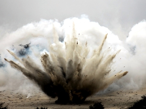 Ba người đàn ông chết thảm sau tiếng nổ lớn trên nương 