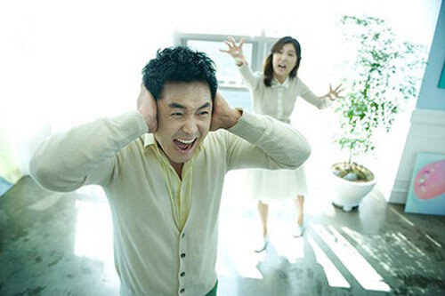 Đừng chỉ hỏi anh ‘ở đâu, làm gì, với ai’