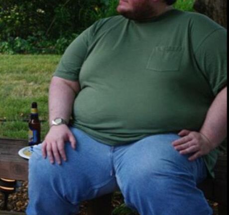 Người đàn ông khổng lồ giảm gần 200 kg nhờ tình yêu
