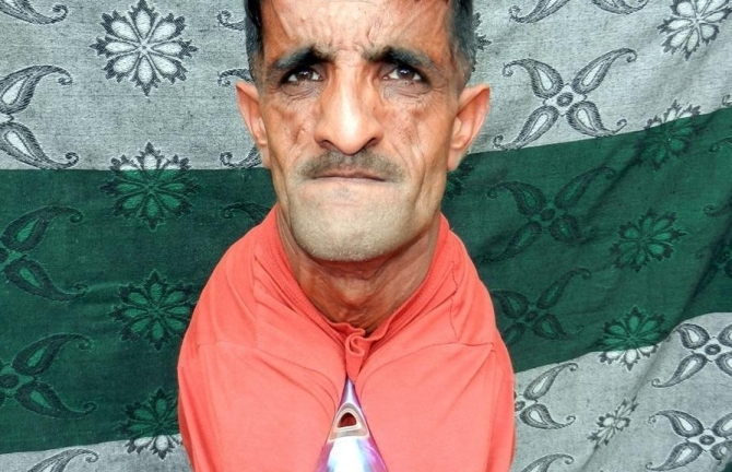 Cận cảnh “người cao su” siêu dẻo có khả năng chạm hai đầu vai