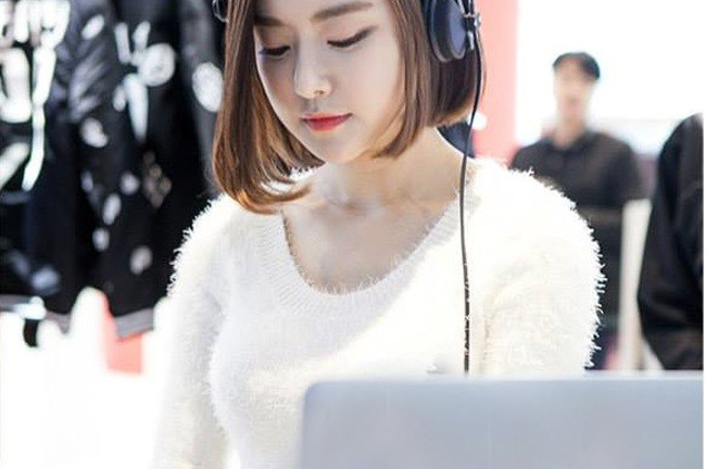 Clip: Nữ DJ Soda nóng bỏng trên sàn diễn tại Hà Nội
