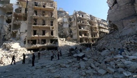 Syria: Chính phủ ném bom thùng khiến 71 người tử vong