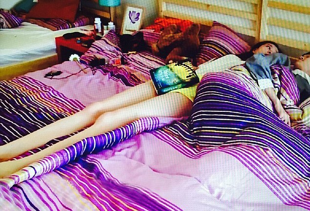 Ngắm hot girl có 'cặp giò' dài 1,2m đang xôn xao mạng Trung Quốc