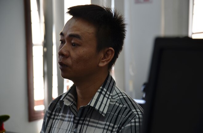 Gã thợ xây tống tiền cảnh sát giao thông hầu tòa