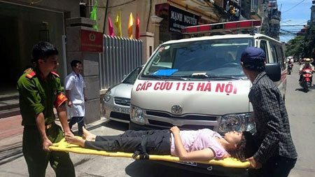 Một phụ nữ nhảy cầu Chương Dương tự tử