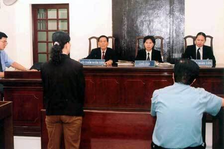 Bi kịch người đàn bà bị đuổi ra khỏi nhà khi cưới vợ hai cho chồng
