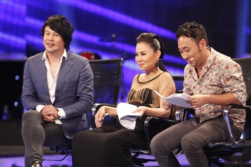 Thu Minh trở lại Vietnam Idol chưa đầy 1 tháng sau sinh