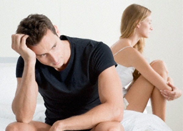 Tận mắt thấy chồng và cô sinh viên say sưa ngoại tình