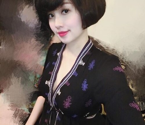 Hot girl Tâm Tít sinh con trai đầu lòng sáng nay