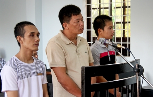 Vụ kiểm lâm bị chém gần đứt lìa tay: Nghi còn đồng phạm