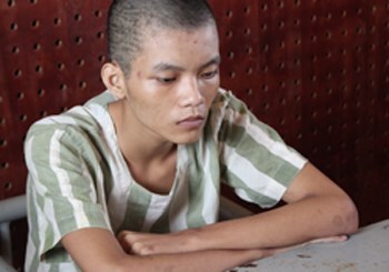 Rủ bé gái đi nhậu rồi 