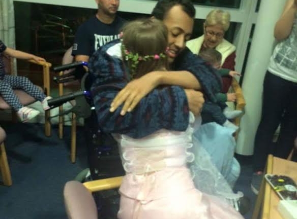 Chàng trai tuổi teen quyết làm đám cưới trước khi chết