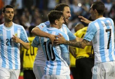 Trực tiếp Argentina 0-0 Colombia: Tấn công dồn dập