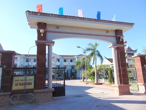 Hà Tĩnh: Dan díu với nhân viên, Chủ tịch xã bị đình chỉ công tác