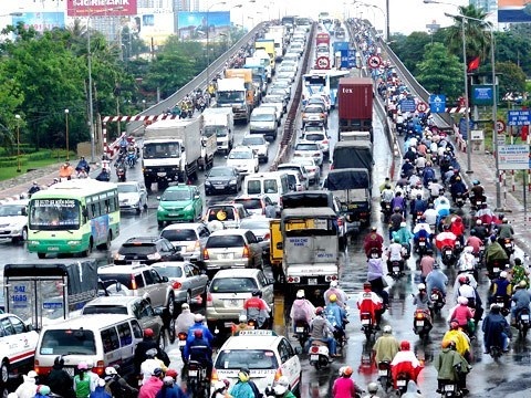 Lạm thu phí để “cõng” bộ máy cồng kềnh?