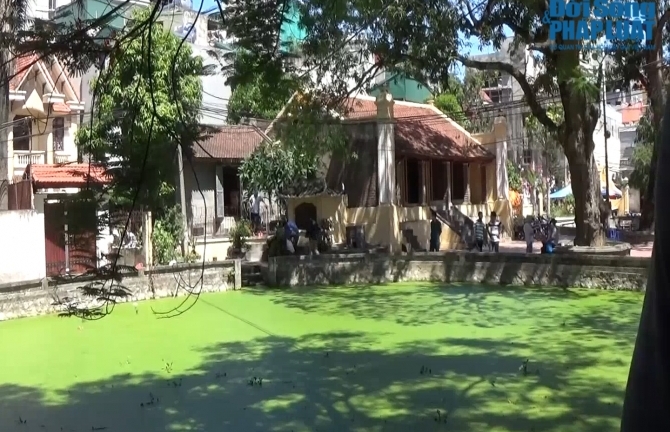 Bí ẩn thi thể thiếu nữ xinh đẹp chết nổi trong hồ