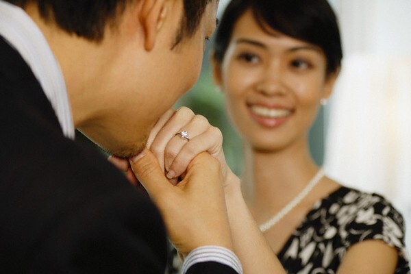 Chồng vô sinh, vợ ngoại tình với đối tác để kiếm con