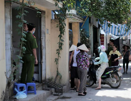 Bàng hoàng thi thể nam sinh phân hủy nặng trong nhà trọ