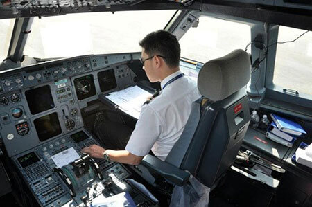 Loạn nhịp tim trước vẻ đẹp trai của