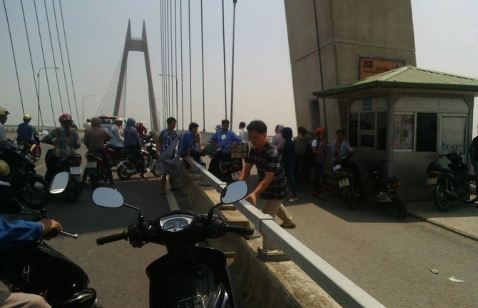 Cứu con dâu tự tử, bố chồng mất tích theo dòng nước