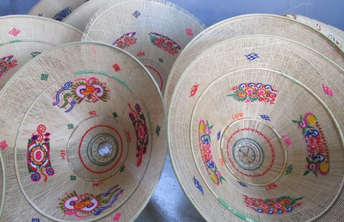 Gặp người thổi hồn cho nón ngựa Phú Gia trường tồn cùng thời gian