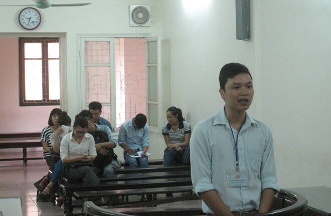 Cái kết của nam nhân viên ngân hàng thích sưu tập phim sex