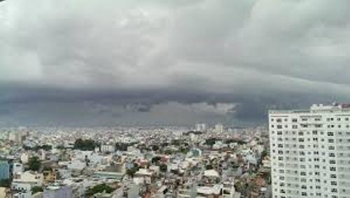 Dự báo thời tiết hôm nay 21/7: Trời âm u, gió giật mạnh 