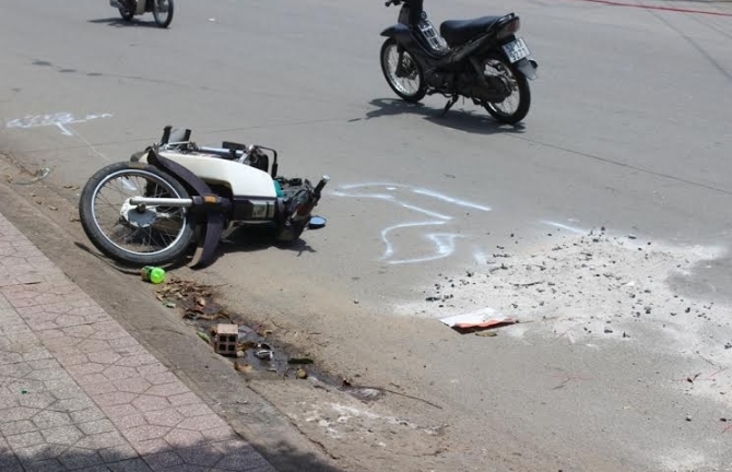 Bị xe ben cán qua, một người đàn ông chết thảm