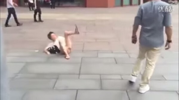 Cặp đôi yêu online đánh nhau khi nhìn thấy nhan sắc thật ngoài đời