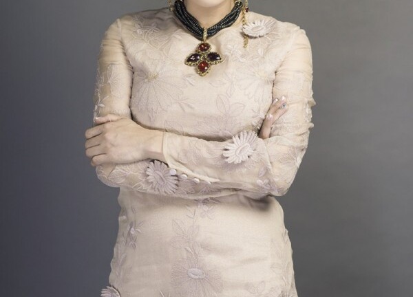 Diva Thanh Lam làm giám khảo khách mời chung kết Vietnam Idol 2015