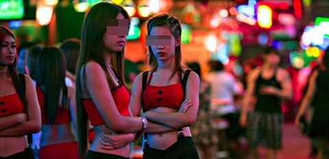 “Luật ngầm” tàn khốc trong thế giới “tay vịn” karaoke (P2)