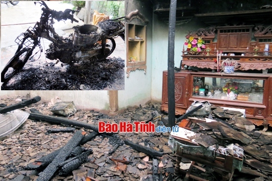 Mâu thuẫn gia đình, chồng bức xúc đốt nhà trong đêm