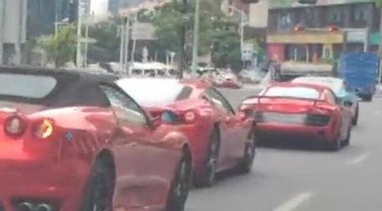 Xôn xao anh chàng mang 20 siêu xe đi cầu hôn vẫn bị từ chối