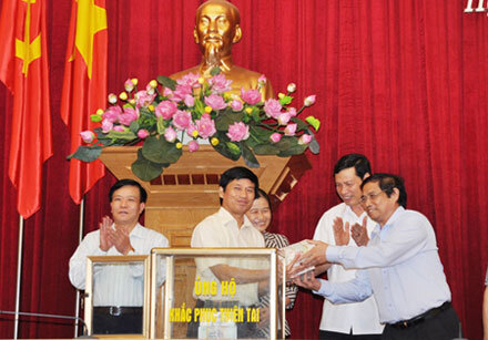 Quảng Ninh nhận 27 tỉ đồng ủng hộ khắc phục mưa lũ đầu tiên