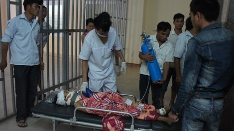 Chú rể đánh 2 cháu: Bé 4 tuổi chết, bé 10 tuổi nguy kịch