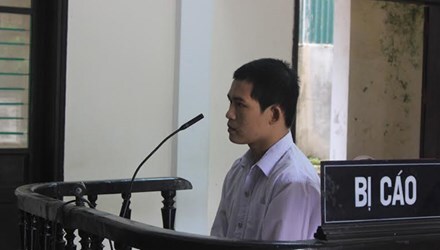 Vừa ra tù vì hiếp dâm lại giở trò đồi bại với bé gái 12 tuổi