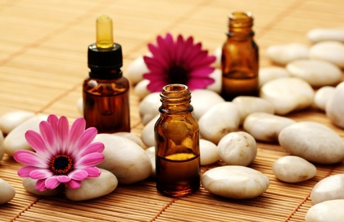 12 cách chữa ung thư nhảm nhí vẫn nhiều người tin