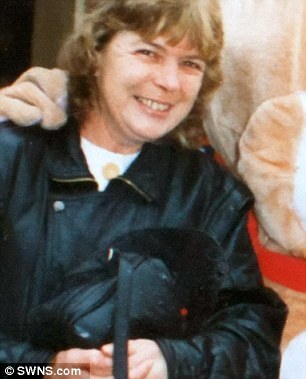 Cụ bà 69 tuổi tử vong sau 8 ngày bị ngâm trong nước tiểu