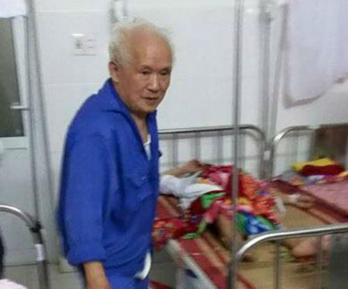 Chuyện tình kỳ diệu của cụ ông bơm xe và cô gái trẻ