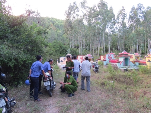 Quảng Ngãi: Trong một ngày phát hiện 2 thi thể chết bất thường