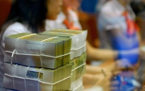 Chính phủ yêu cầu đẩy nhanh tiến trình tái cơ cấu các ngân hàng yếu kém