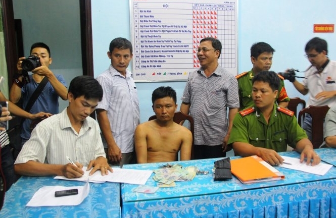 Hành trình truy lùng, bắt giữ tên cướp có súng