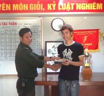 Hành khách nhận lại 1 triệu yên Nhật rơi ở sân bay Nội Bài