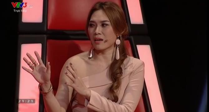 Liveshow 4 Giọng hát Việt: Mỹ Tâm thắc mắc về chiếc váy của thí sinh