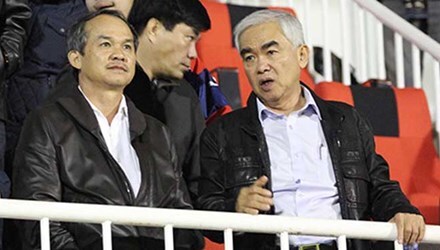 Bầu Đức kêu trời vì HAGL bị đánh hội đồng