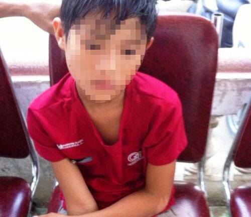 Vụ bé trai bị xích cổ: Không đồng ý việc sử dụng bạo lực để dạy con