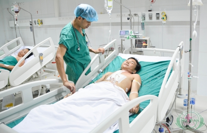 Nghệ An: Cứu sống một bệnh nhân bị trúng đạn thủng tim
