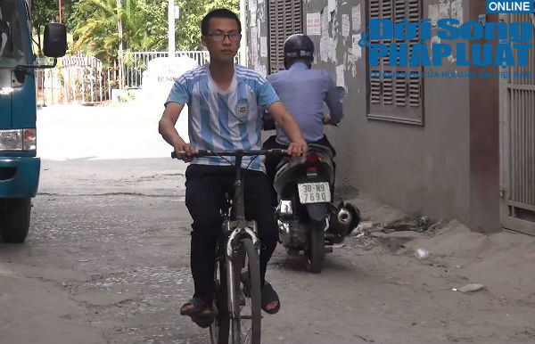 Ông bố 9x xin việc giữa đường để mua sữa cho con: Đã có DN ngỏ ý giúp đỡ