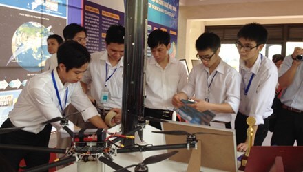 Lãnh đạo Chính phủ gặp mặt các nhà khoa học trẻ tiêu biểu 2015