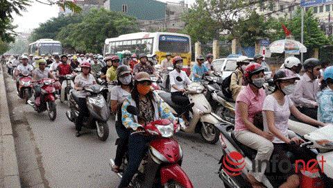 Đến lượt Bộ Tài chính đề xuất dừng thu… “thuế đường” xe máy